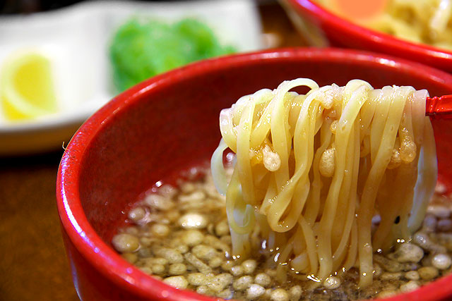 若松-讃岐つけ麺の麺2.jpg