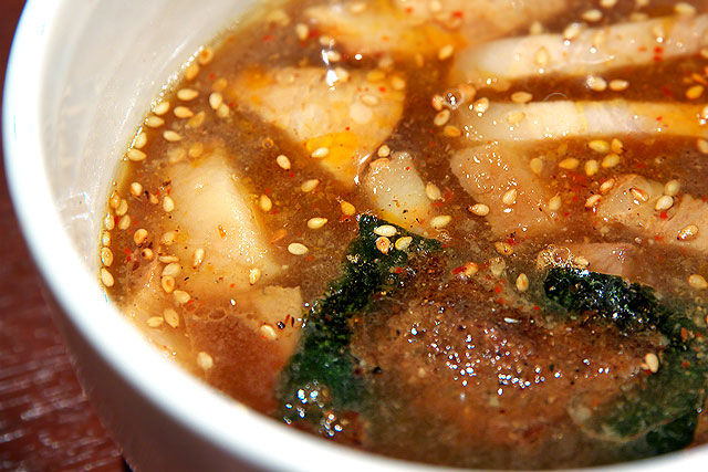 龍鳳閣-つけ麺スープ2.jpg